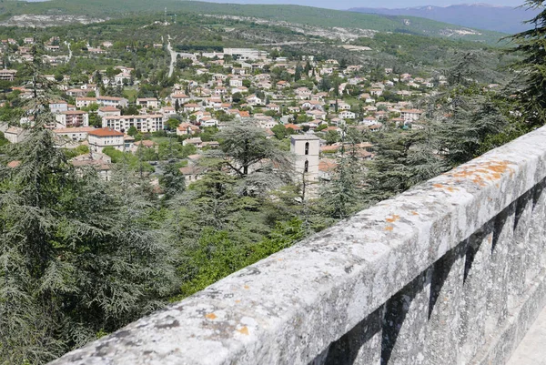 Körül Forcalquier az Alpok de Haute Provence, Franciaország — Stock Fotó