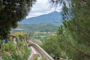 Doğu Pyrenes 'in keşfi yaz aylarında, hala vahşi bölgede