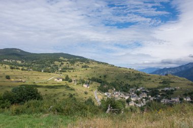 Doğu Pyrenes 'in keşfi yaz aylarında, hala vahşi bölgede