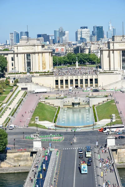 Visita de París y sus monumentos, capital de Francia en verano — Foto de Stock