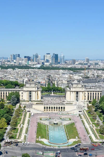Visita de París y sus monumentos, capital de Francia en verano — Foto de Stock