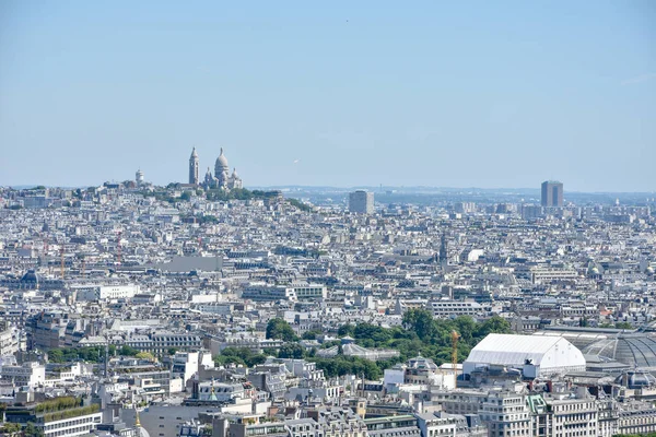 Visita de Paris e seus monumentos, capital da França no verão — Fotografia de Stock