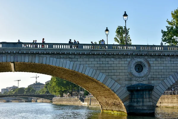 Visita de París y sus monumentos, capital de Francia en verano —  Fotos de Stock