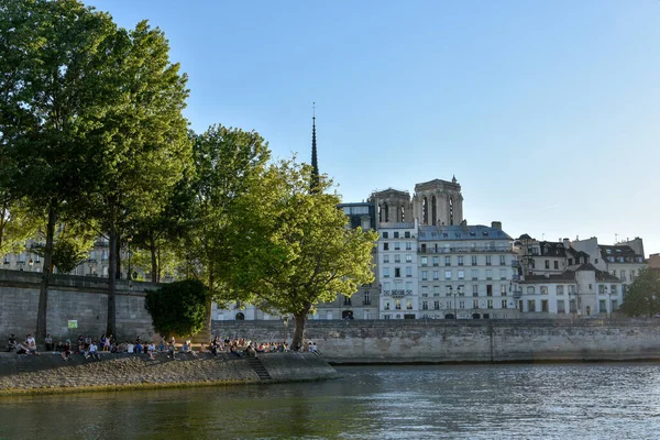 Visit of Paris and its monuments, capital of France in summer — Stock Photo, Image