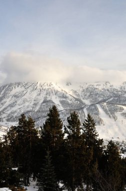 Montgenevre istasyonunda yürümek soğuk ve kar tarafından alınır.