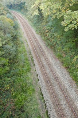Fransa 'nın Finistere şehrinde Brittany kırsalında yürümek
