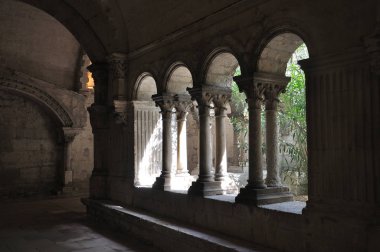 Manastırda ruhsal geri çekilme ve yansıma, Fransa