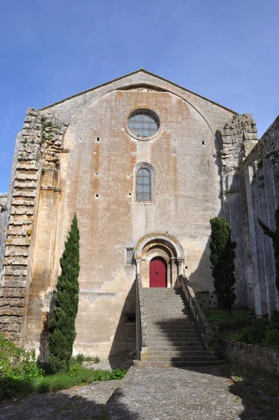 Ritiro spirituale e riflessione nell'abbazia, Francia — Foto Stock