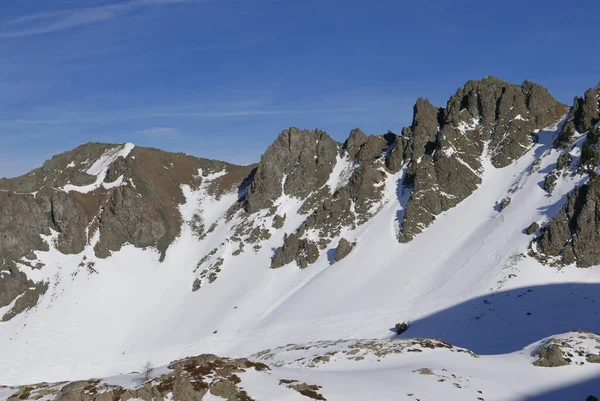 Χιονισμένο Τοπίο Του Montgenvre Στις Ψηλές Άλπεις Χειμώνα Γαλλία — Φωτογραφία Αρχείου