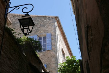 Fransa 'nın bağlar ve köyleri arasında vaucluse, roussillon ve bonnieux köyü