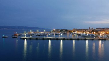 Güney Korsika, deniz kenarında tatil. Fransa 'nın en güzel adası.