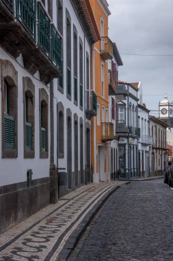 Azores takımadalarında yürüyün. Azores, Sao Miguel adasının keşfi. Portekiz