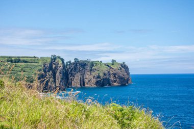 Azores takımadalarında yürüyün. Azores, Sao Miguel adasının keşfi. Portekiz