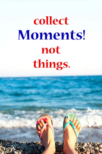 Collect Moments! Not things. Relaxing ocean waves background. — Stock Photo, Image