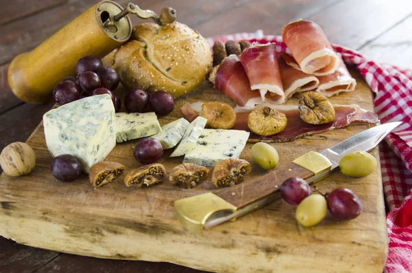 Käse Und Wein Essen Und Trinken — Stockfoto