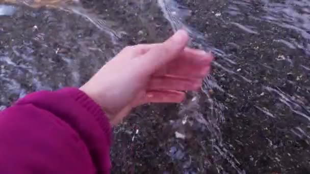 Water Jet Bewegende Hand Aangeraakt Water Beweging Met Hand — Stockvideo