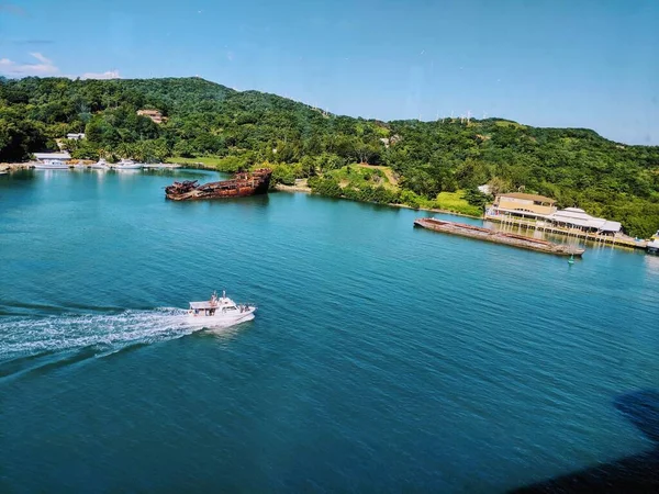Mahogany Bay Isla Roatan Honduras Uitzicht Vanaf Carnaval Cruise — Stockfoto