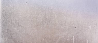 Çizik ve işaretlerle beyaz metal arkaplan.