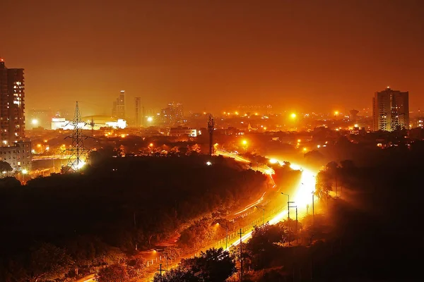 Uitzicht op het stadsgezicht van Noida 's nachts — Stockfoto