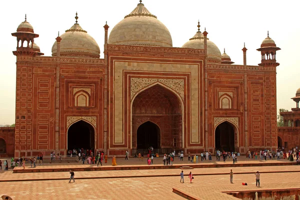 Een van de meest beroemde toeristische plaats van India, Taj Mahal. — Stockfoto