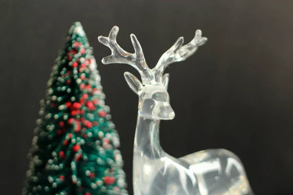 Akrilik ren geyiği Noel ağacı heykeli