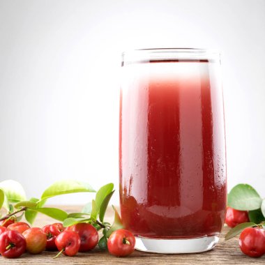 Aacerola vişne suyu içecek