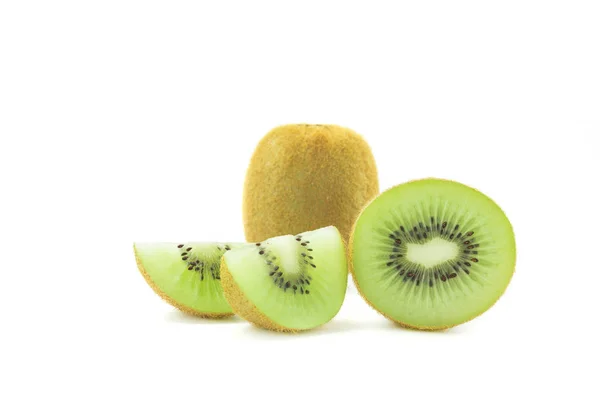 Buah kiwi yang diiris diisolasi pada potongan latar belakang putih — Stok Foto