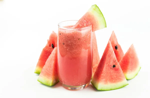 Jugo de sandía sobre fondo blanco — Foto de Stock