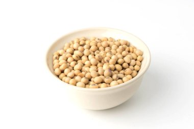 soya fasulyesi beyaz zemin üzerine