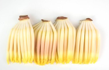 Beyaz arkaplanda yalıtılmış muz çiçeği