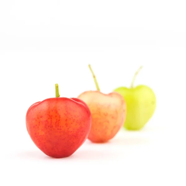 Acerola cherry of thailand soft focus on White background — Stock Photo, Image