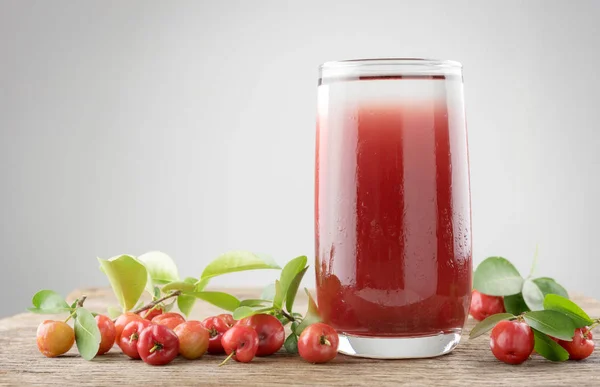 Bebida de jugo de cereza Acerola — Foto de Stock