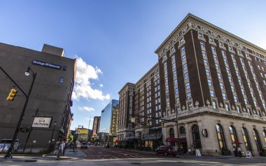 Şehir merkezindeki Grand Rapids Michigan