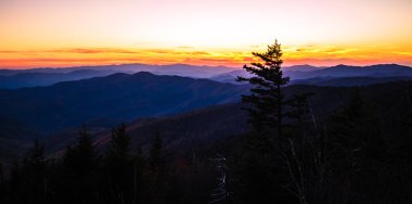 Clingman'ın Dome Dumanlı dağlar günbatımı