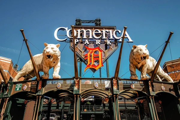 Detroit, Michigan, ABD - 20 Mart 2018: Dış of Comerica Park ev sahipliği Detroit Tigers. Basketbol sahası üzerinde 41.000 kapasitesi ve 2000 yılında Tiger Stadyumu yerine