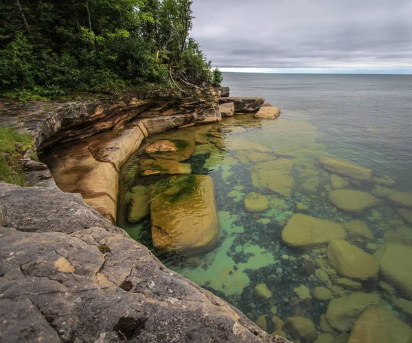 Cove Sur Côte Lac Supérieur Dans Michigan Falaise Sur Les — Photo