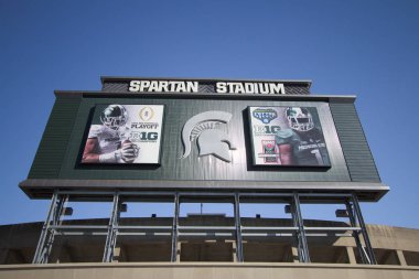 East Lansing, Michigan, Usa - 17 Eylül 2018: Michigan Eyalet Üniversitesi kampüsündeki Spartan Stadyumu 'nun dışı. Sparta Stadyumu, Msu Spartans futbol takımının evidir..