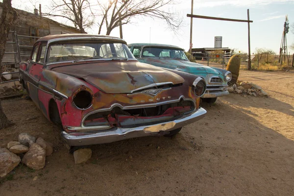 Hackberry Arizona Usa Februari 2020 Två Antika Klassiska Chrysler Desoto — Stockfoto