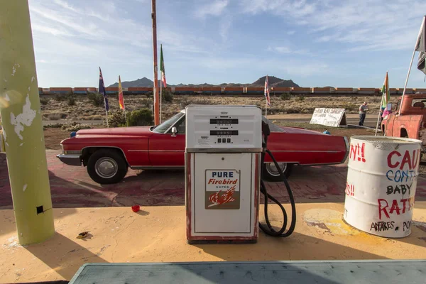 Walapai Arizona Usa Februar 2020 Oldtimer Einer Retro Firebird Supertanksäule — Stockfoto