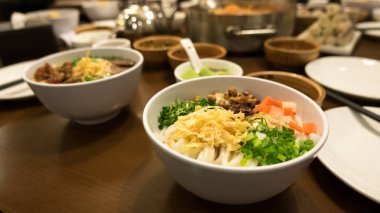 Lezzetli Yunnan pirinç şehriye