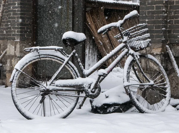 Heavy snow in the old bike