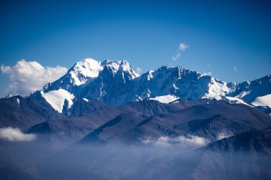 Uçak Tianshan kar Dağ Manzaralı
