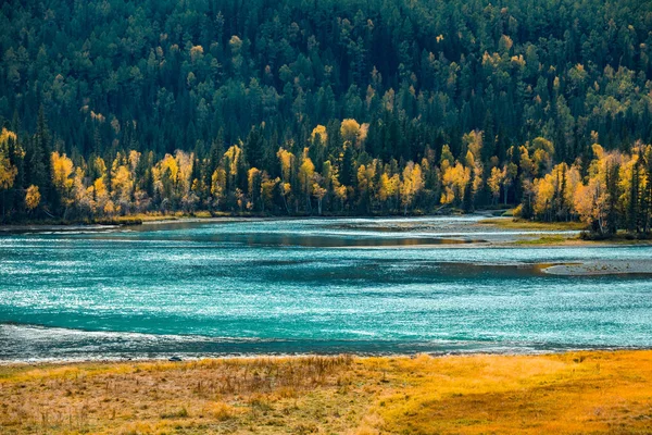 Sin-ťiangu Kanas říční krajina — Stock fotografie