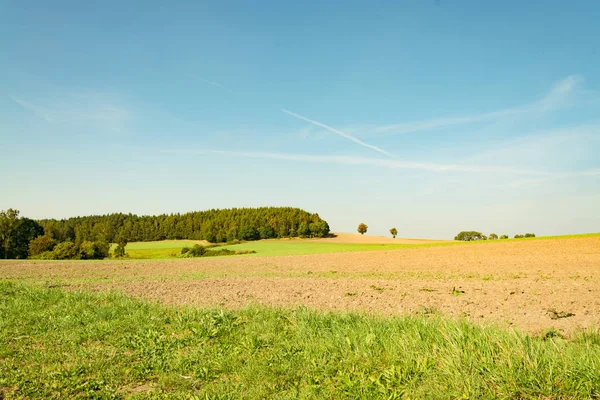 Ackerland im Sommer — Stockfoto