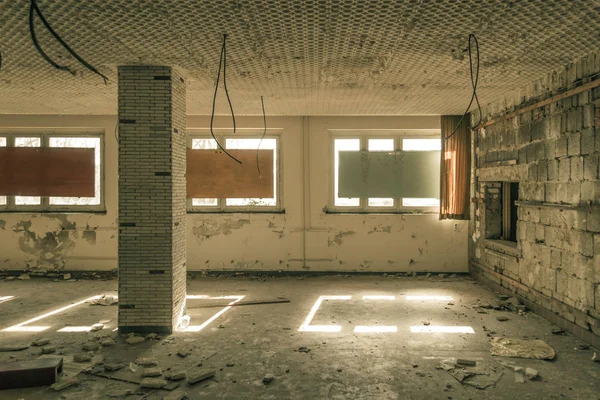 Decayed room with safe windows — Stock Photo, Image