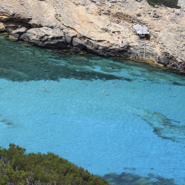 Mallorca Adası'nda mavi okyanus