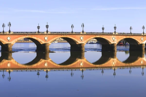 Γέφυρα Pont de Pierre στο Μπορντό, Γαλλία — Φωτογραφία Αρχείου