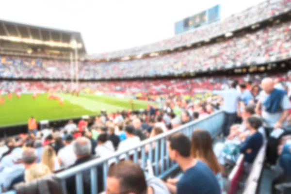 Bir spor müsabakasında stadyumdaki seyirci kalabalığı bulanıklaştırdı