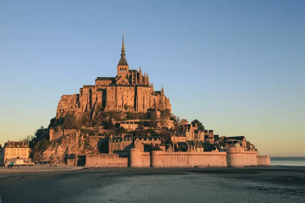 Mont Saint Michel Normandy - Fransa için sabah ışık