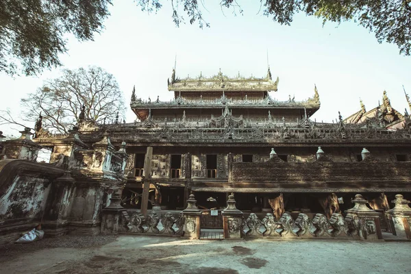 Shwenandaw Monastery or Golden Palace Monastery in Mandalay, Myanmar — Stock Photo, Image